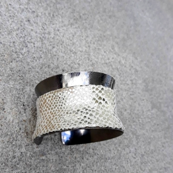 Cuff Bracelet/ Metallic Exotic Print Faux Suede Detail/Statement Bracelet/ Boho - Picture 8 of 15